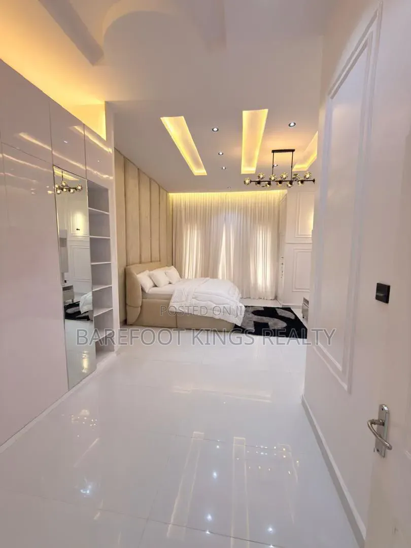 Luxury 3Bedroom Apartment