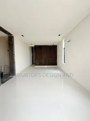 4bdrm Duplex in Medina for sale