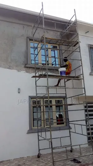 Luxury Wall Screeding