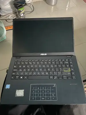 Laptop Asus Vivobook E410M 4GB SSD 128GB