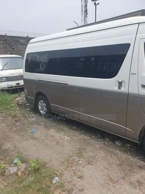 Toyota HiAce 2017 Brown