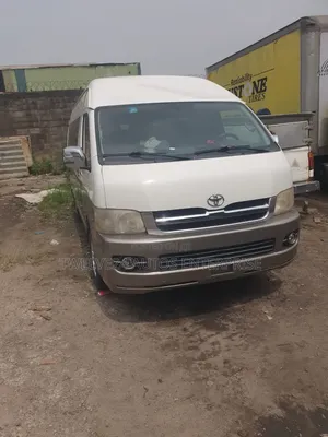 Toyota HiAce 2017 Brown