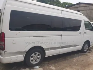 Toyota HiAce 2016 White