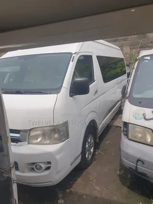 Toyota HiAce 2016 White
