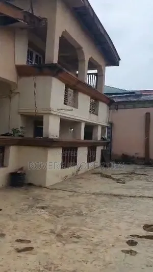 Furnished 11bdrm House in Orilowo for sale