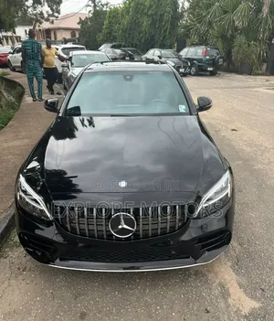 Mercedes-Benz C300 2019 Black