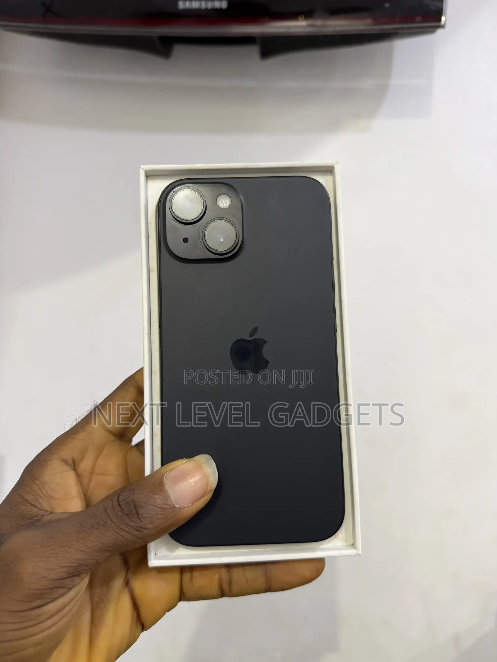 Apple iPhone 15 256 GB Gray
