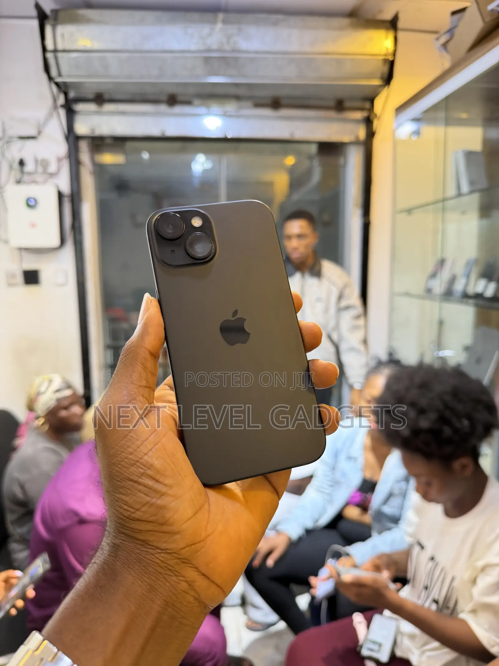 Apple iPhone 15 256 GB Gray