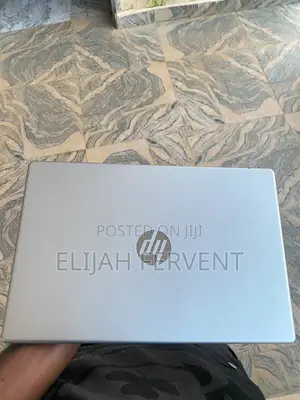 Laptop HP 14-ep0063 8GB Intel Core i5 HDD 500GB