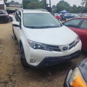 Toyota RAV4 2015 White