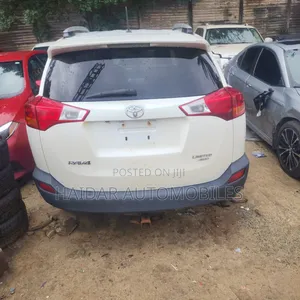 Toyota RAV4 2015 White