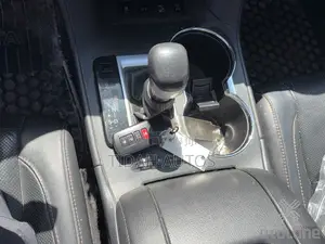 Toyota Highlander Limited 4dr SUV AWD (3.5L 6cyl 6A) 2014 Silver