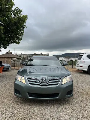 Toyota Camry SE 4dr Sedan (2.5L 4cyl 6AM) 2010 Green