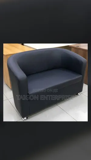 2 in I Sofa Chair
