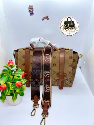 Pretty Hand Bag