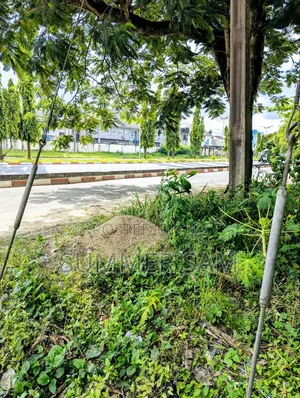 1004sqm Land With a Dilapidated Duplex for Sale at 4lanes, Uyo