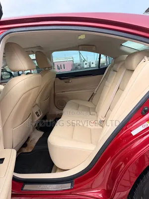 Lexus ES 2013 Red