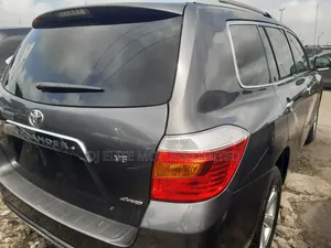 Toyota Highlander 2010 Gray