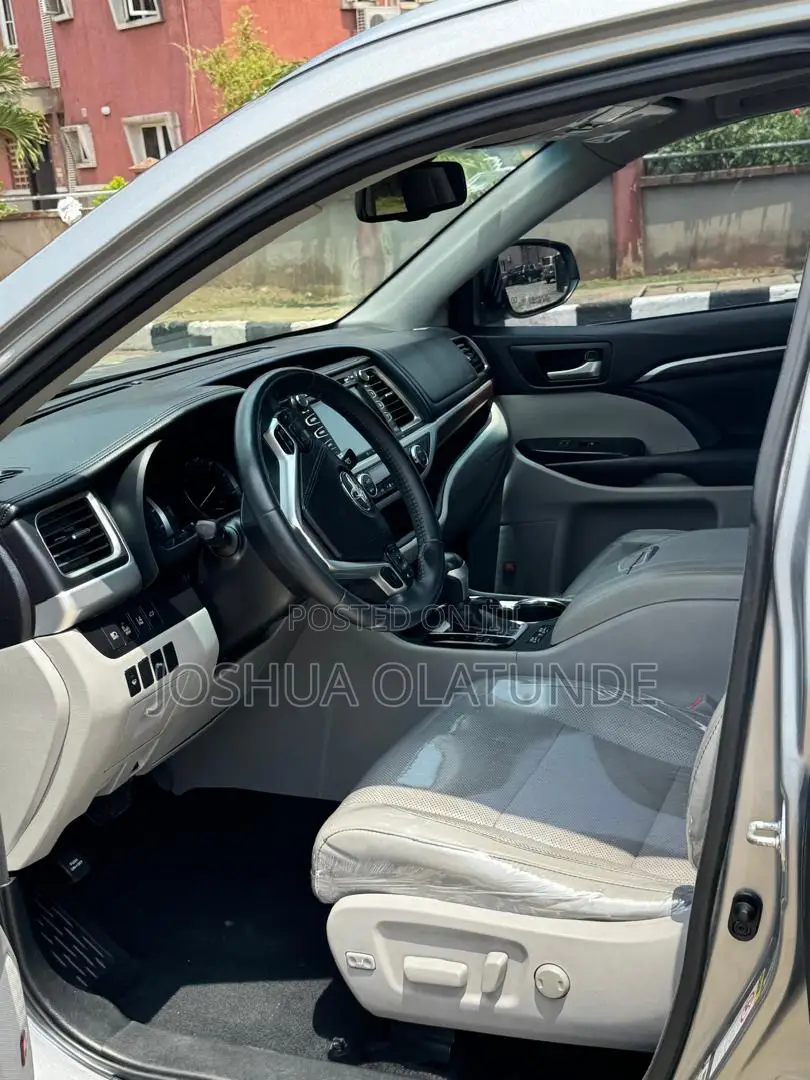 Toyota Highlander 2016 Blue