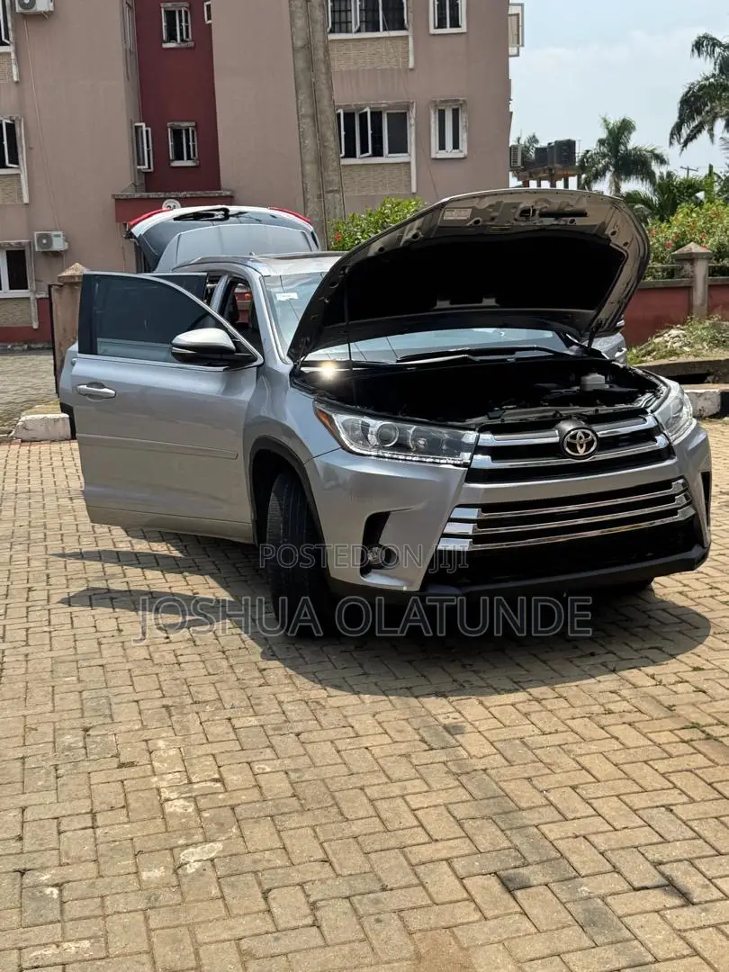 Toyota Highlander 2016 Blue