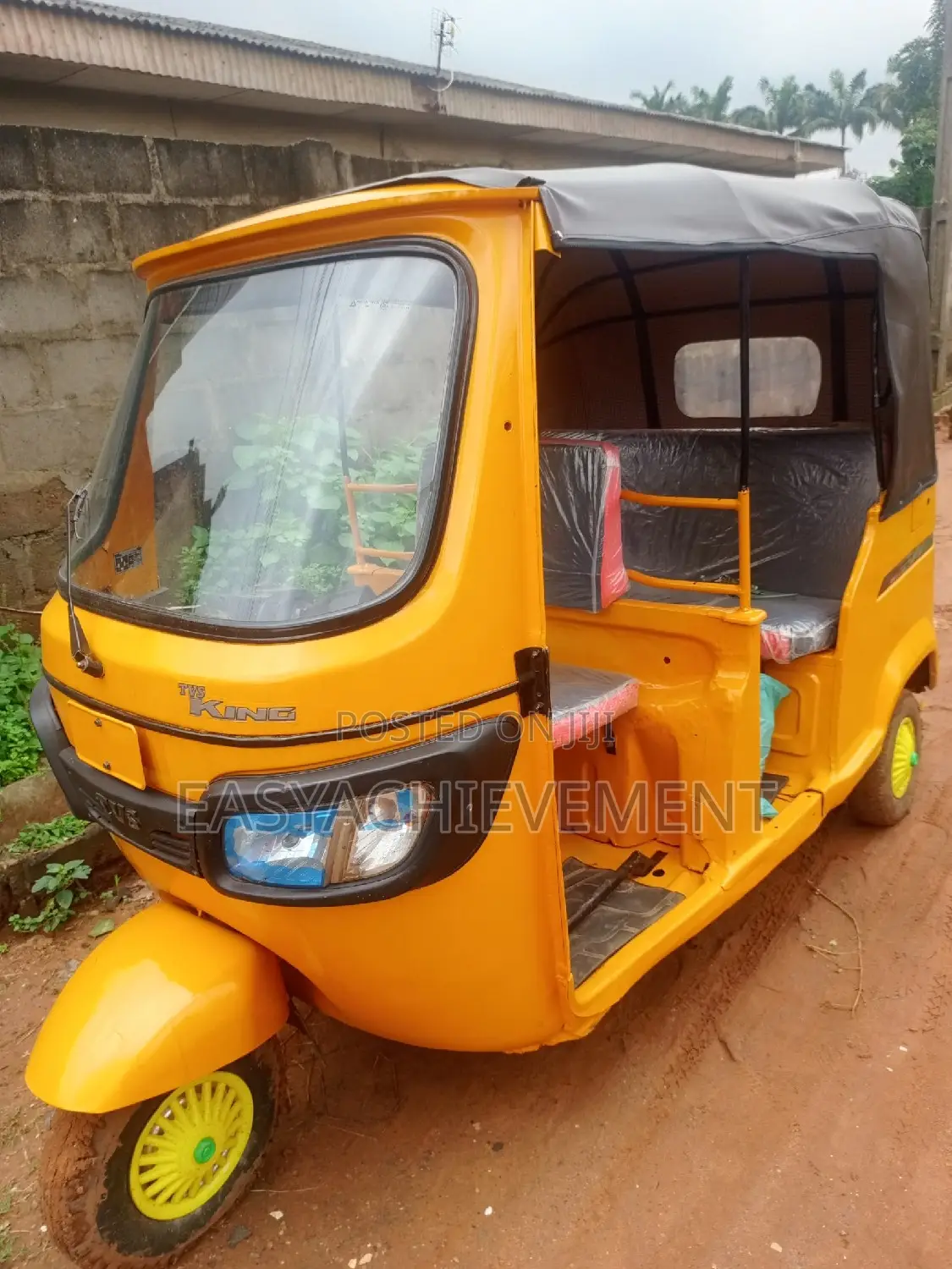TVS Apache RTR 160 2V ABS 2024 Gold