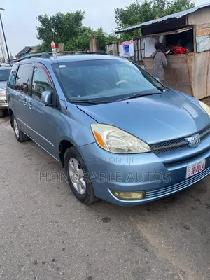 Toyota Sienna 2005 Blue