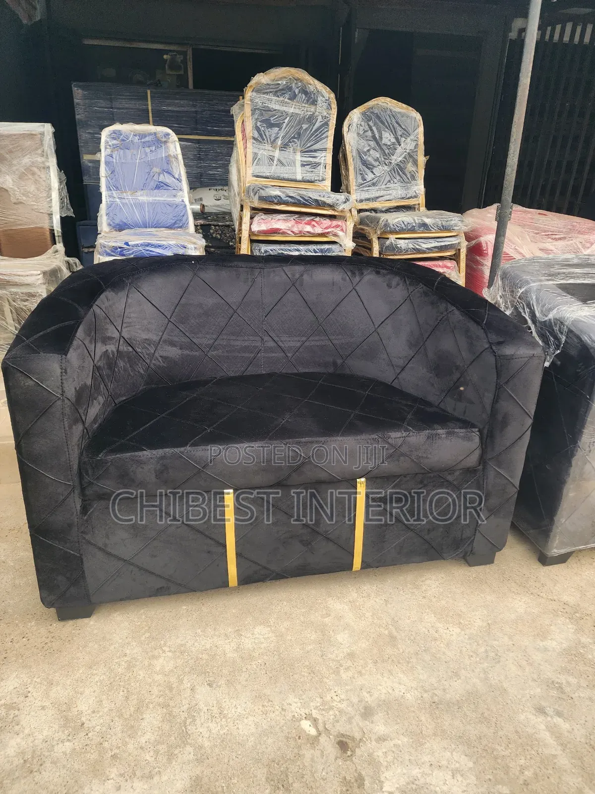 Double Seater Upholstery Padded Couch.