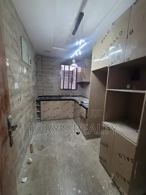 2bdrm Apartment in Lekki Phase 1 for rent