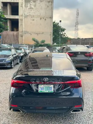 Toyota Avalon 2018 Black