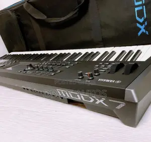 Yamaha MODX7 76 Key