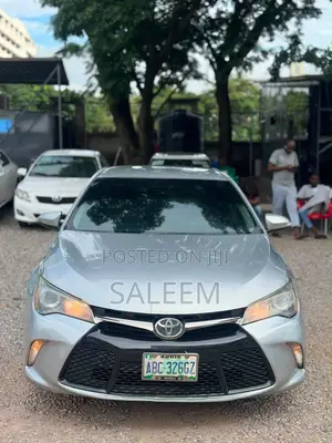 Toyota Camry SE 4dr Sedan (2.5L 4cyl 6A) 2015 Silver