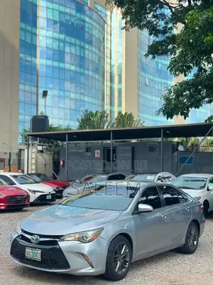 Toyota Camry SE 4dr Sedan (2.5L 4cyl 6A) 2015 Silver