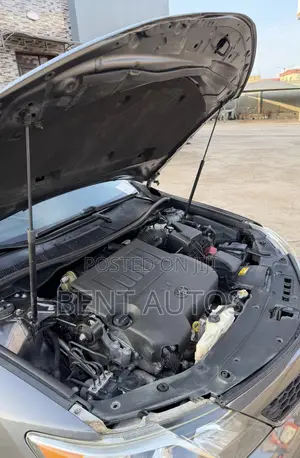 Toyota Camry SE V6 4dr Sedan (3.5L 6cyl 6A) 2013 Gray
