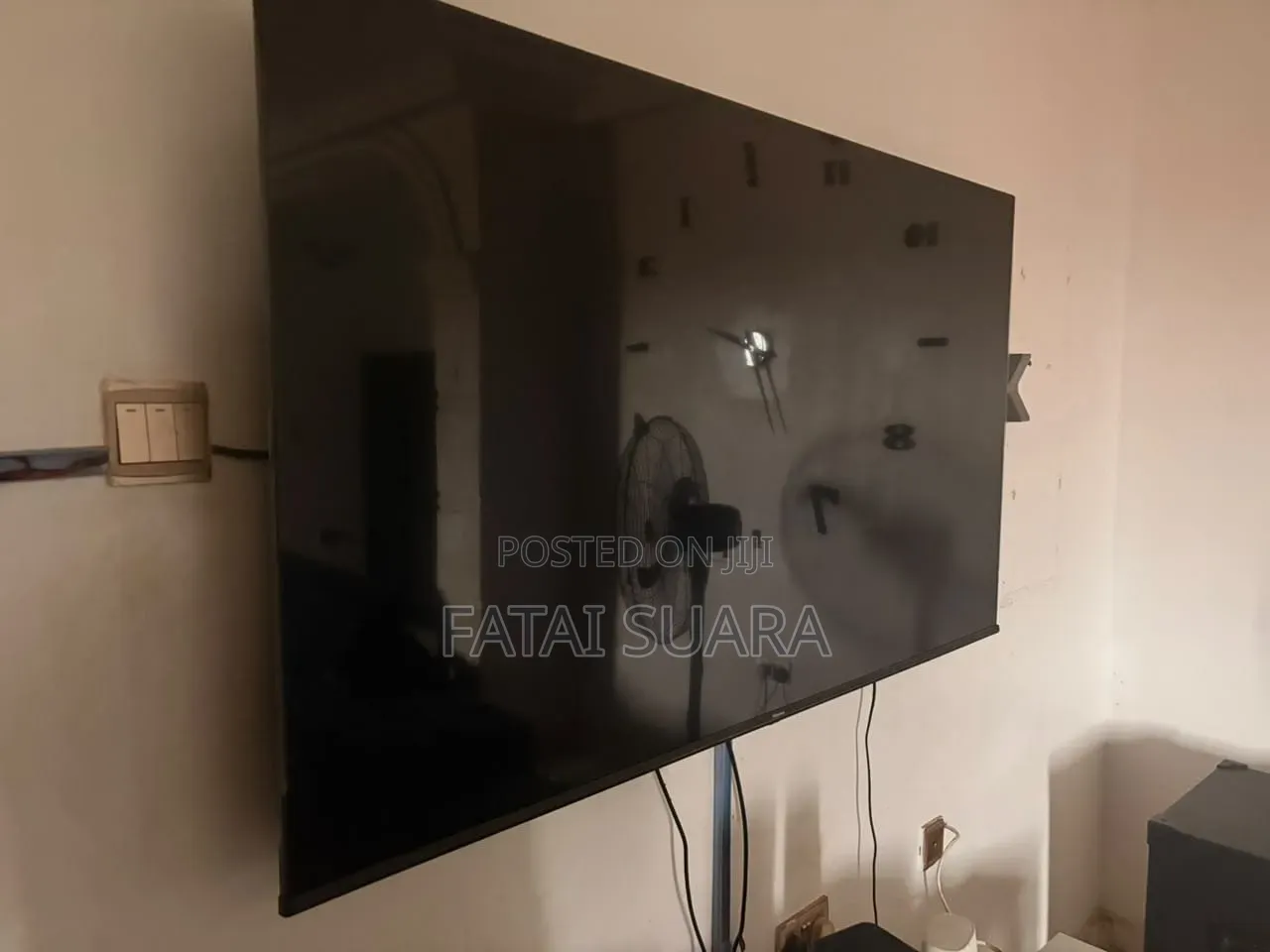 Hisense 65inches Smart TV