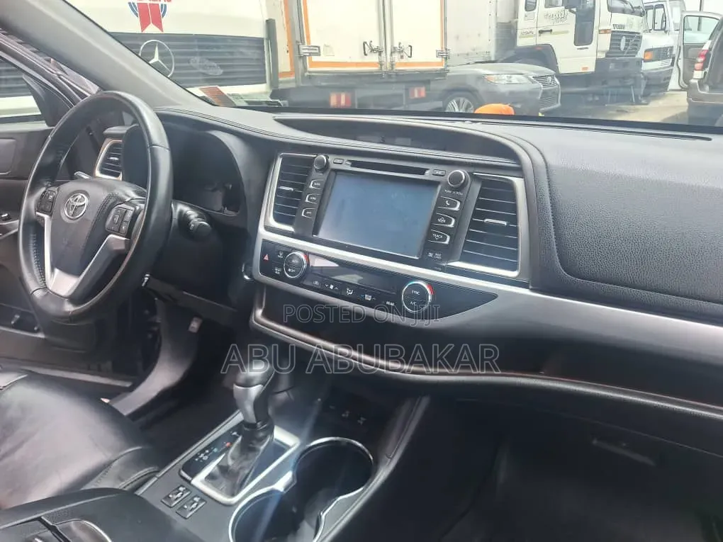 Toyota Highlander 2016 Black
