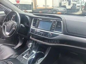 Toyota Highlander 2016 Black