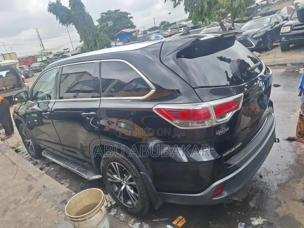 Toyota Highlander 2016 Black