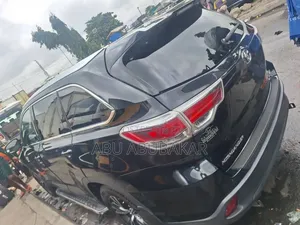 Toyota Highlander 2016 Black