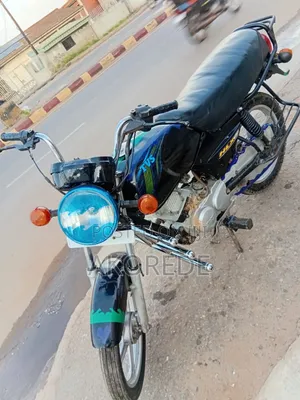 TVS Apache 180 RTR 2025 Red