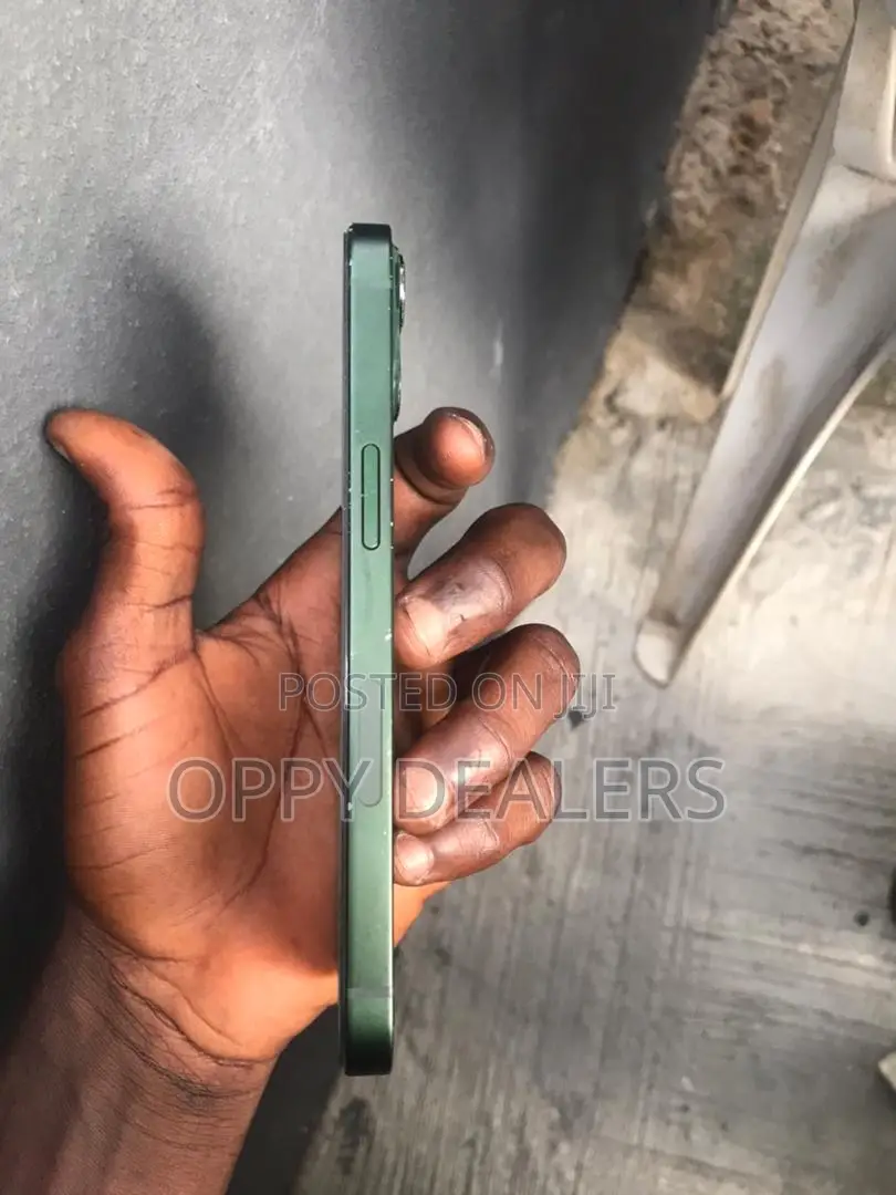 Apple iPhone 13 128 GB Green