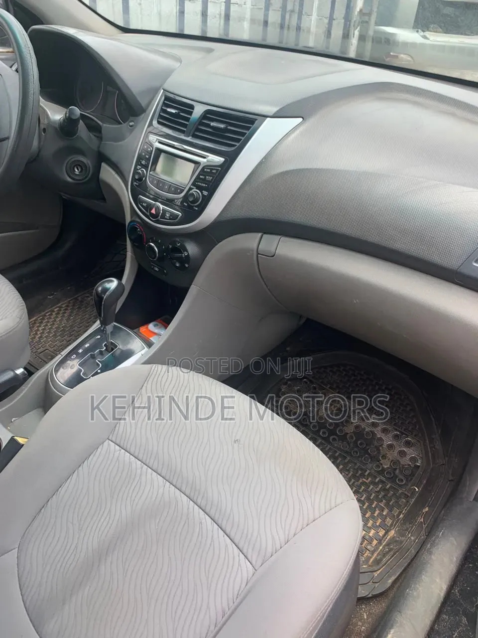Hyundai Accent SE 2012 Black