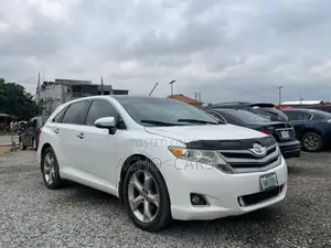 Toyota Venza 2011 White