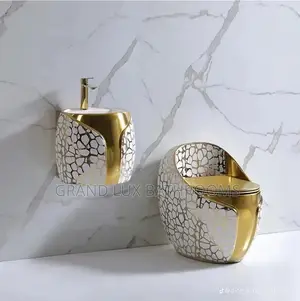 Luxury White Gold Mosaic Toilet With Matching Pedestal Wash Basin Se