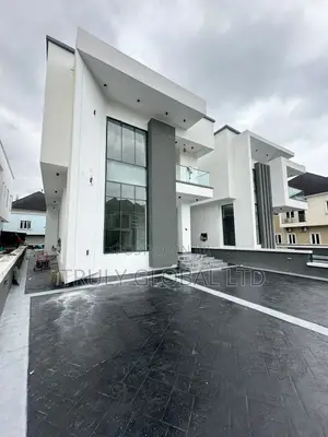 5bdrm Duplex in Ikota for sale