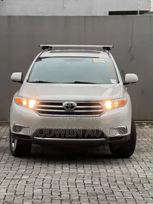 Toyota Highlander Limited 3.5l 4WD 2013 Silver