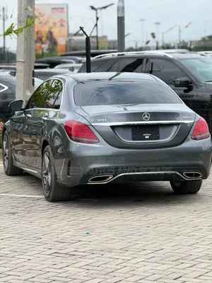 Mercedes-Benz C300 2021