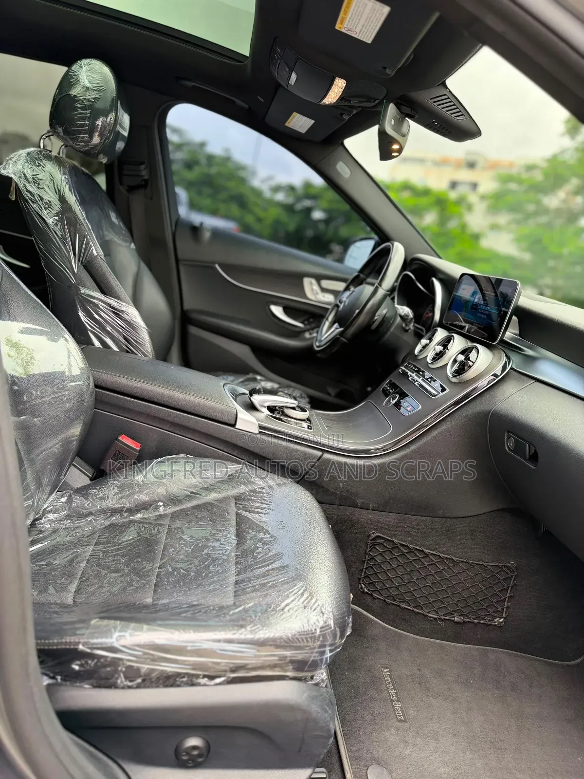 Mercedes-Benz C300 2021