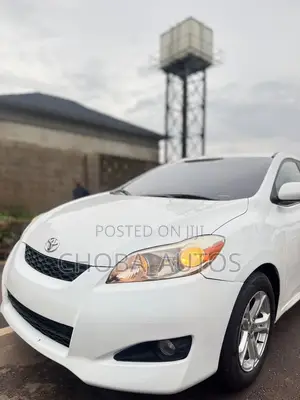 Toyota Matrix 2010 White