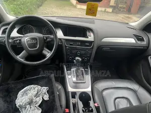 Audi A4 2.0 T Sedan Quattro 2009 Gray