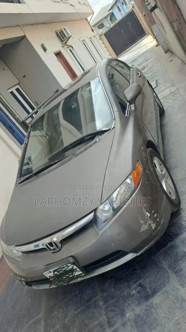 Honda Civic 2006 Gray